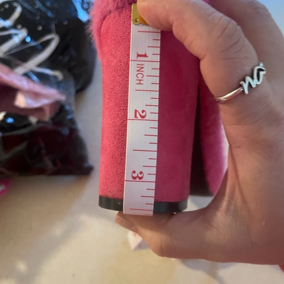 SHEIN Cuccoo Minimalist Chunky Heeled Fluffy Boots Hot Pink size 7.5 - Picture 8 of 8
